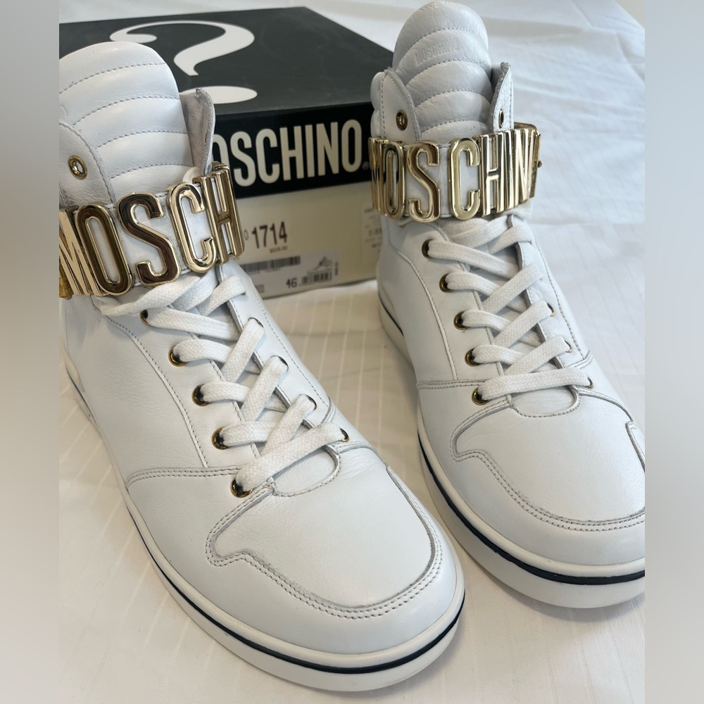 Moschino Men’s luxury sneaker Size 46 - Lightly used with signs of wear. - Picture 3 of 8